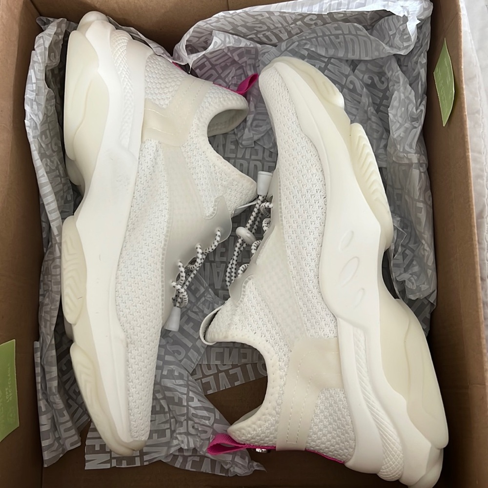 Steve Madden Myles white sneaker 9.5